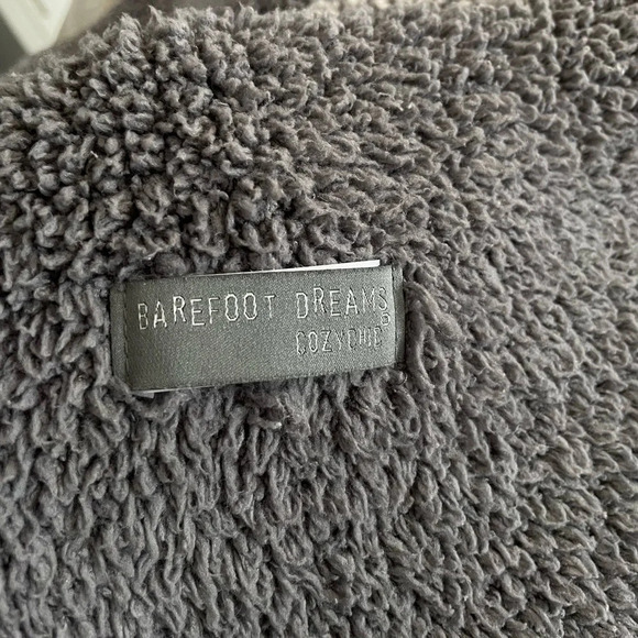 BAREFOOT DREAMS CozyChic® Blanket with Heathered Stripe - Picture 2 of 7